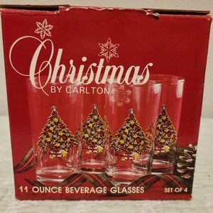 Vintage 1985 Christmas by Carlton beverage glasses.